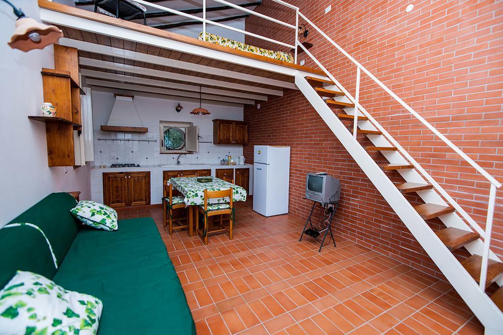 Casa Vacanze Etna Piedimonte Etneo Habitación foto